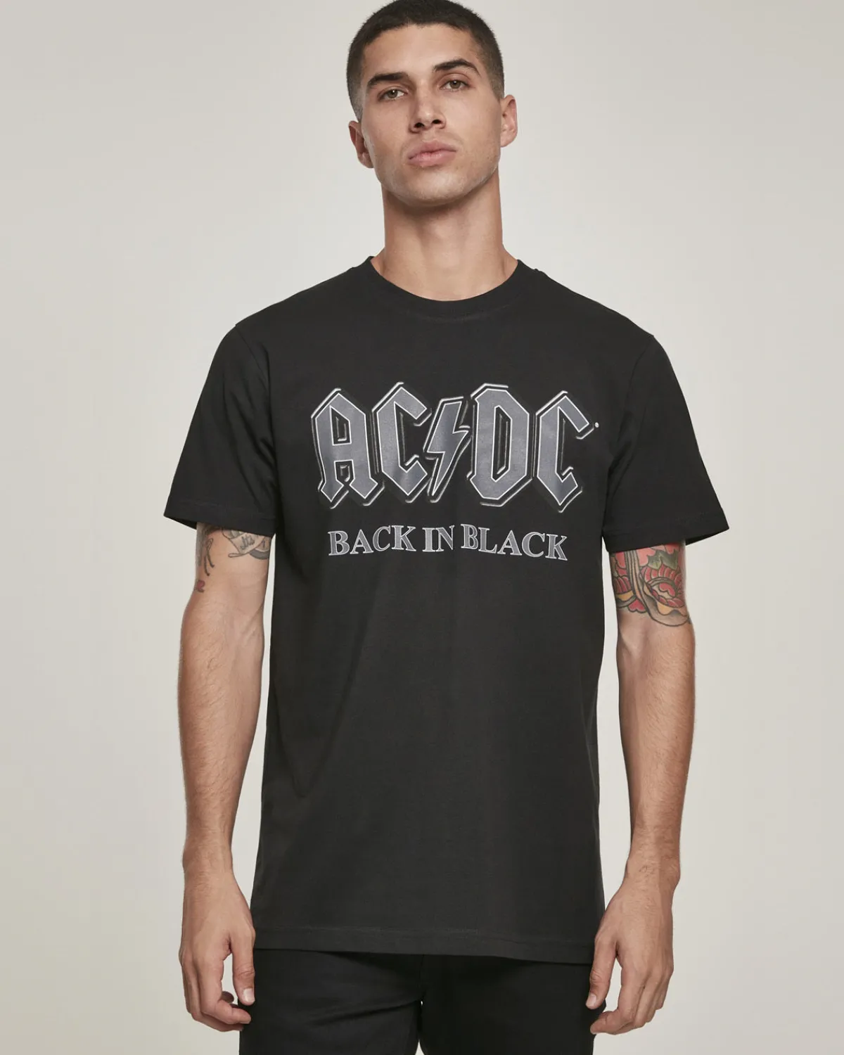 Urban Classics AC/DC Back in black t-paita - Musta Online