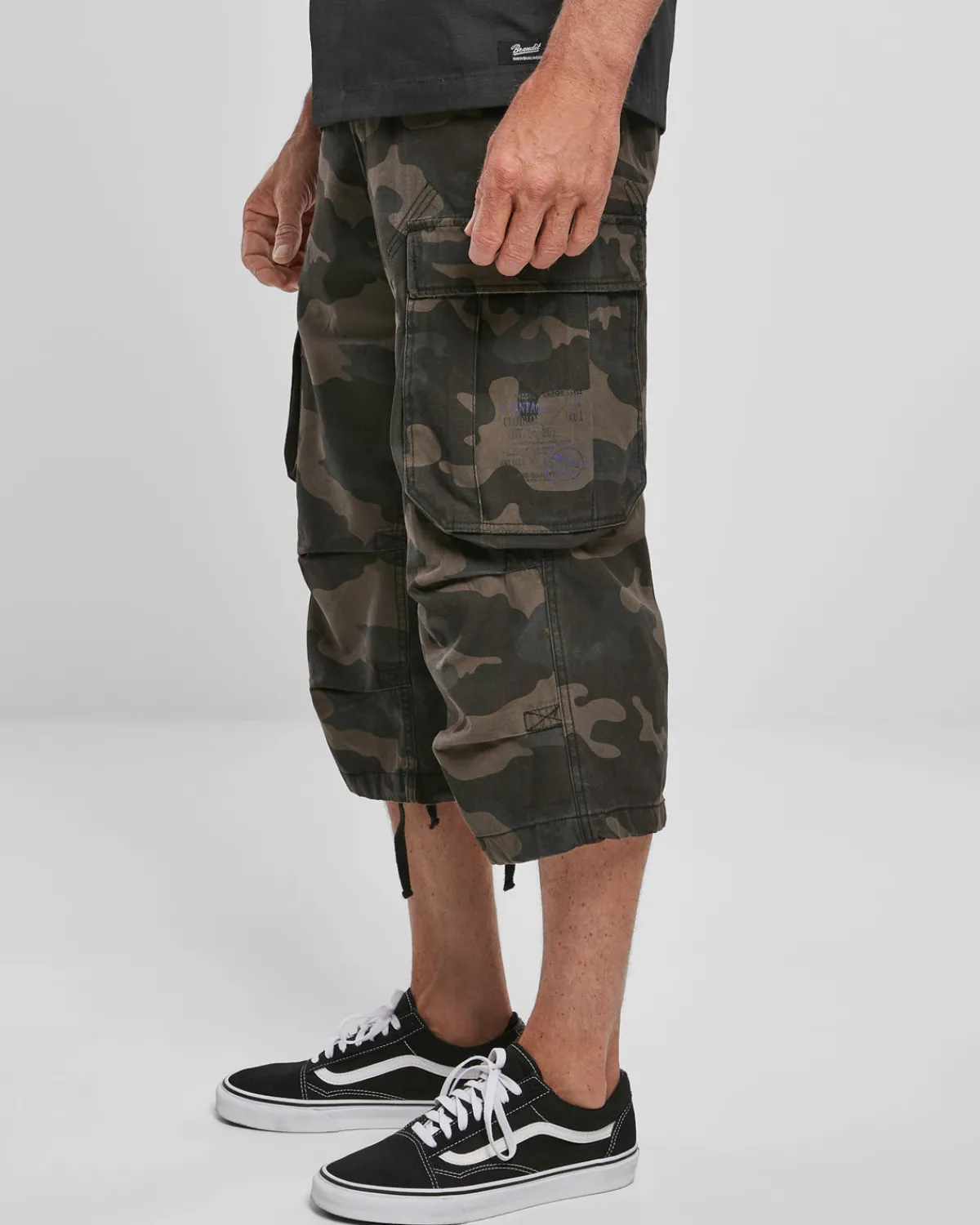 Brandit Industry 3/4 reisitaskushortsit - Tumma Camo Hot
