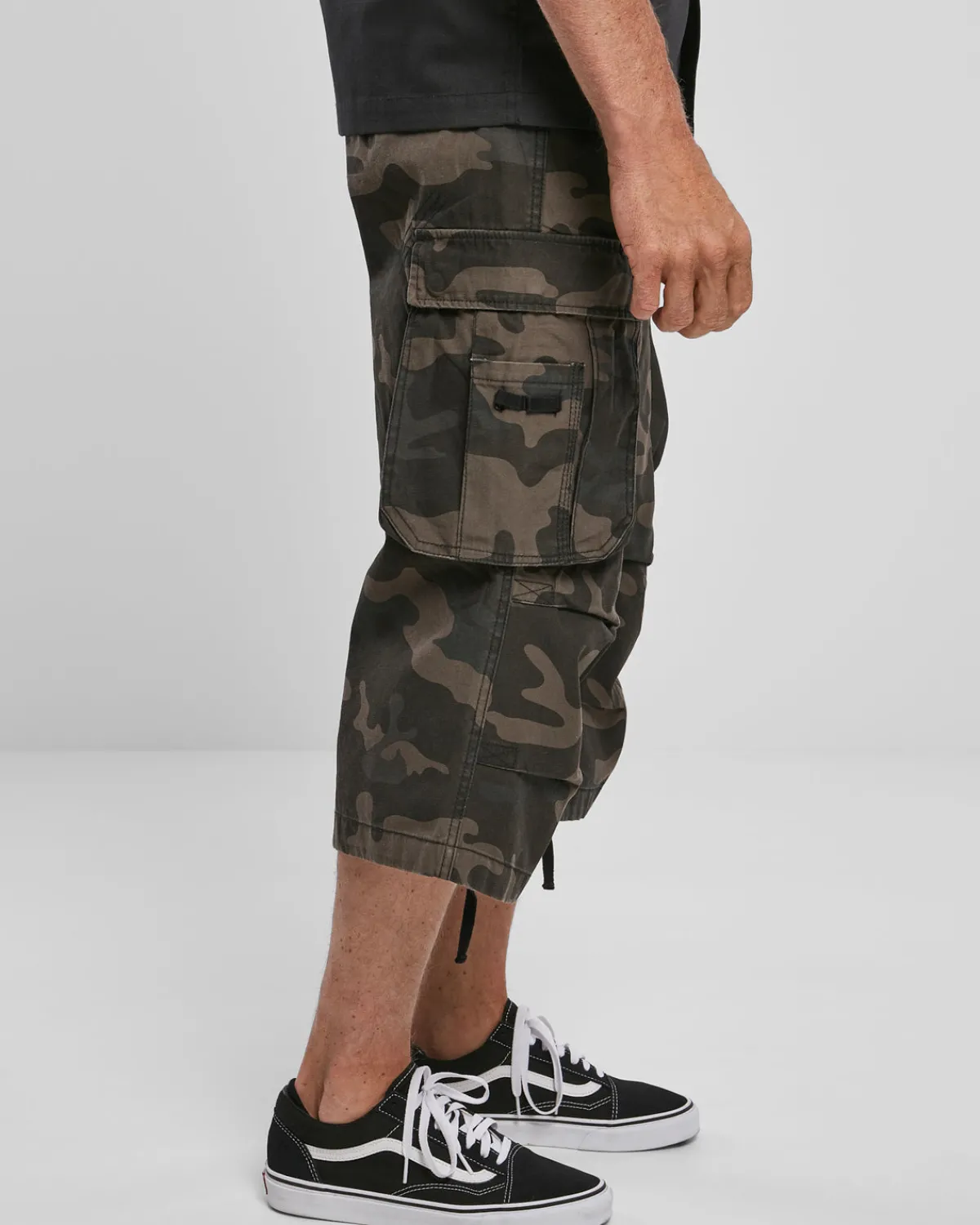 Brandit Industry 3/4 reisitaskushortsit - Tumma Camo Hot