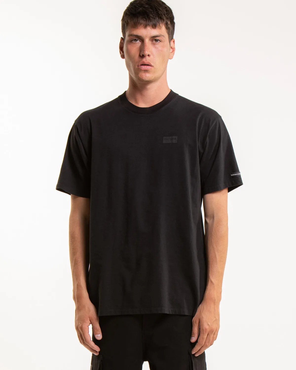 Defend Paris slide t-paita - Musta Outlet